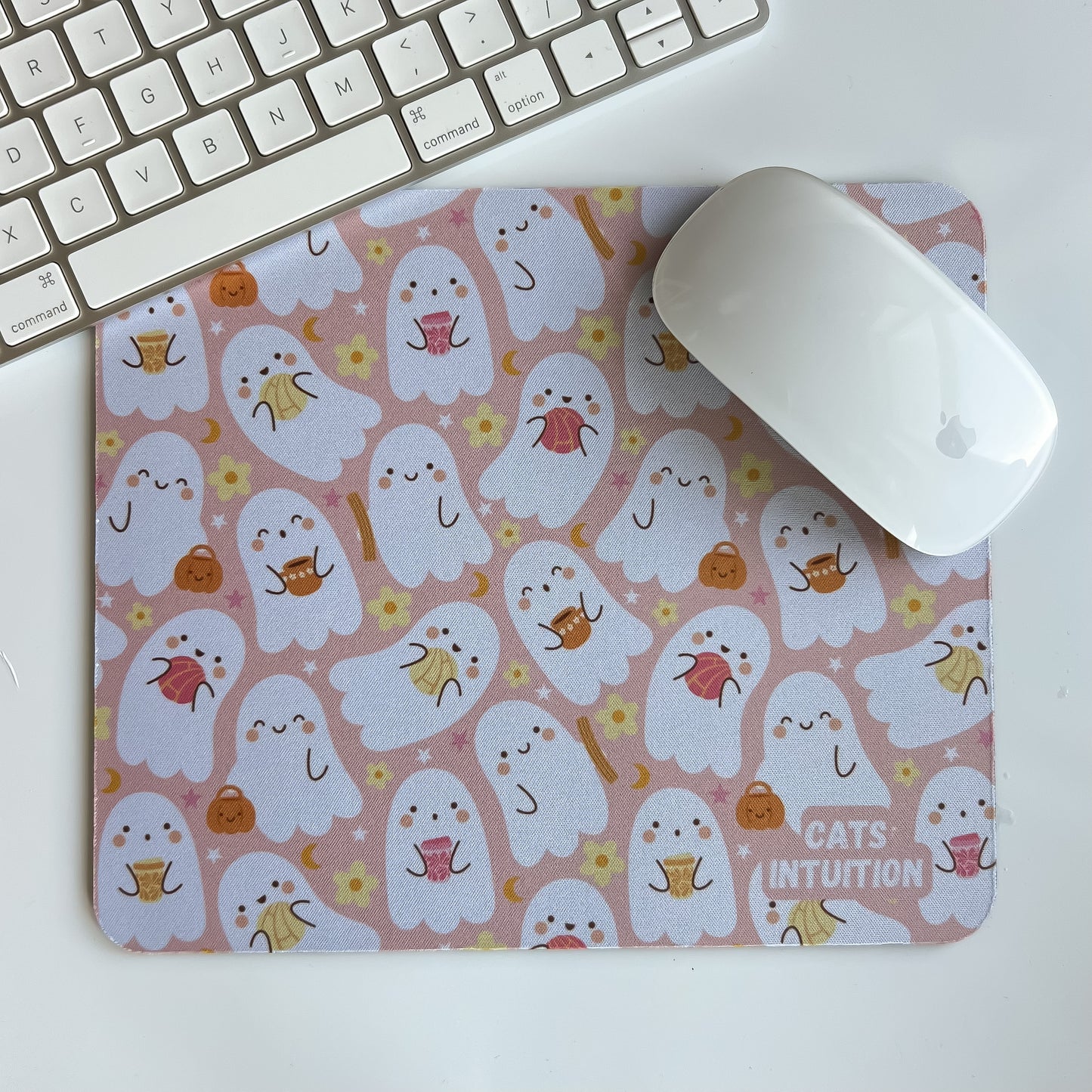 Cafe y Pan Dulce Ghosts (Pink) - Mouse Pad