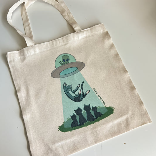Cthulhu abducted by aliens - Canvas Tote